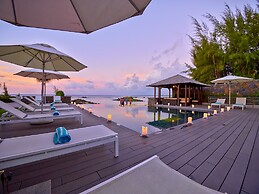 Bon Azur Beachfront Suites & Penthouses with LOV