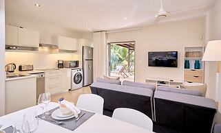 Bon Azur Beachfront Suites & Penthouses with LOV