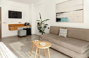 Batis Aero Beachfront Wellbeing Hotel