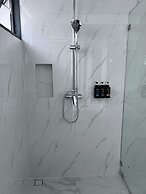 Three Trees Samui Resort - Sarocha Villa