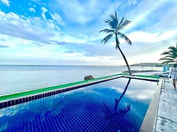 Three Trees Samui Resort - Sarocha Villa