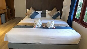 Three Trees Samui Resort - Sarocha Villa