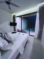 Three Trees Samui Resort - Sarocha Villa