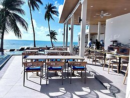 Three Trees Samui Resort - Sarocha Villa