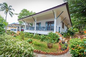 Three Trees Samui Resort - Sarocha Villa
