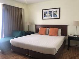 Court Meridian Hotel and Suites
