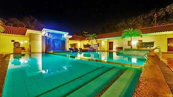 Court Meridian Hotel and Suites