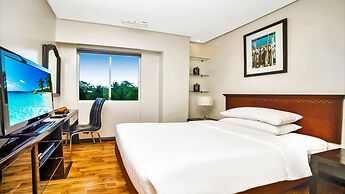 Court Meridian Hotel and Suites