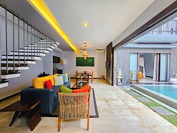 SEMINYAK ICON by Karaniya Experience