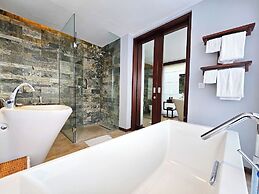 SEMINYAK ICON by Karaniya Experience