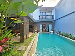 SEMINYAK ICON by Karaniya Experience