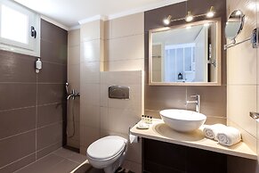 Memories Beach Hotel