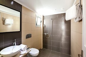 Memories Beach Hotel