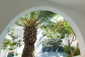 Memories Beach Hotel