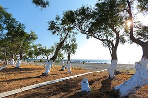 Memories Beach Hotel