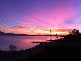 Chris Studios & Apartments