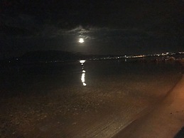 Chris Studios & Apartments