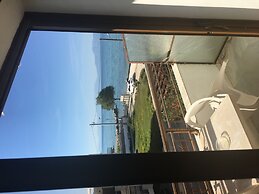 Chris Studios & Apartments