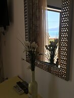 Chris Studios & Apartments