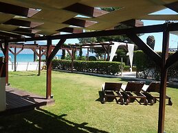 Chris Studios & Apartments