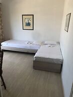 Chris Studios & Apartments