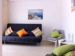 Chris Studios & Apartments