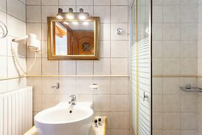 Pleiades Studios - All Season Gems