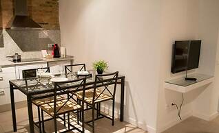 Happy People Gaudi Sant Pau