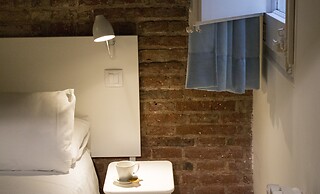 Happy People Gaudi Sant Pau