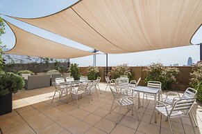 Happy People Gaudi Sant Pau