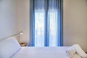 Happy People Gaudi Sant Pau