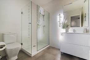 Happy People Gaudi Sant Pau