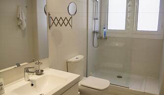 Happy People Gaudi Sant Pau