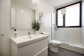 Happy People Gaudi Sant Pau