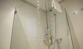 Happy People Gaudi Sant Pau