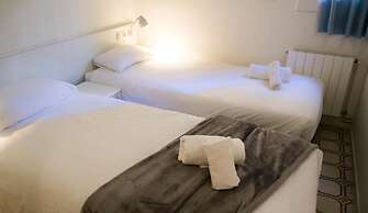 Happy People Gaudi Sant Pau