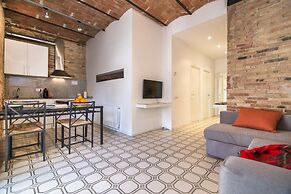 Happy People Gaudi Sant Pau