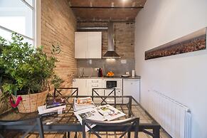 Happy People Gaudi Sant Pau