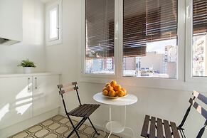 Happy People Gaudi Sant Pau