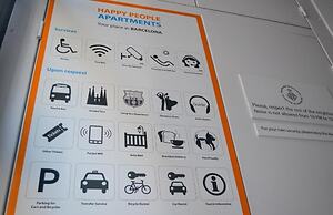 Happy People Gaudi Sant Pau