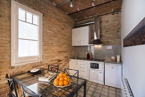 Happy People Gaudi Sant Pau