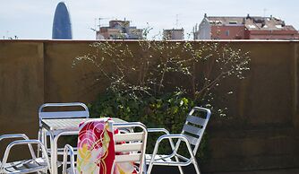 Happy People Gaudi Sant Pau