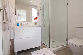 Happy People Gaudi Sant Pau