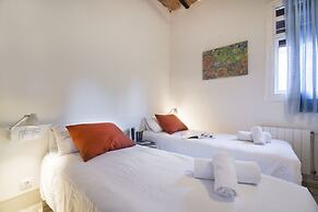 Happy People Gaudi Sant Pau