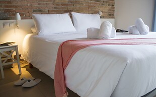 Happy People Gaudi Sant Pau