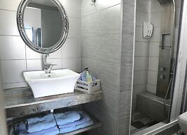 Panorama Studios & Apartments