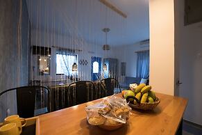 Panorama Studios & Apartments