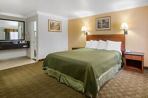Rodeway Inn Adelanto US 395