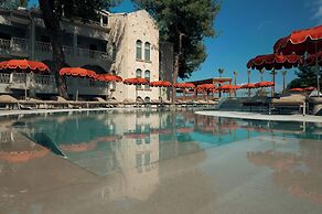 Zeus Eleva Kassandra Lagoon