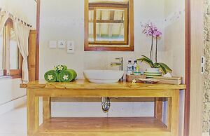 Three Monkeys Villas